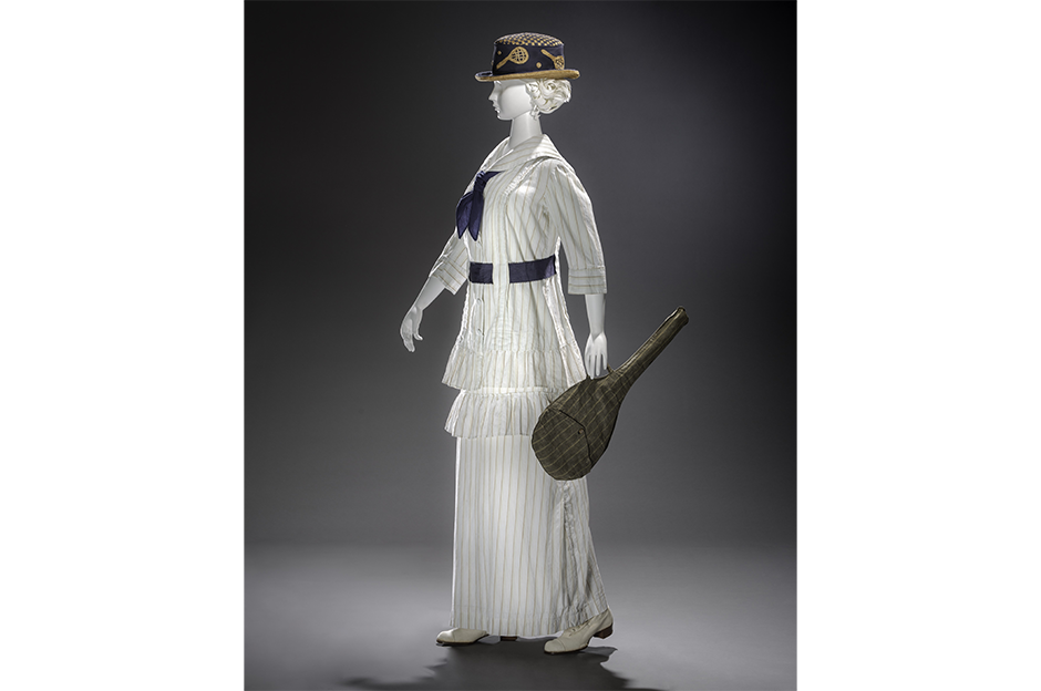 woman mannequin in 1910s tennis fashion