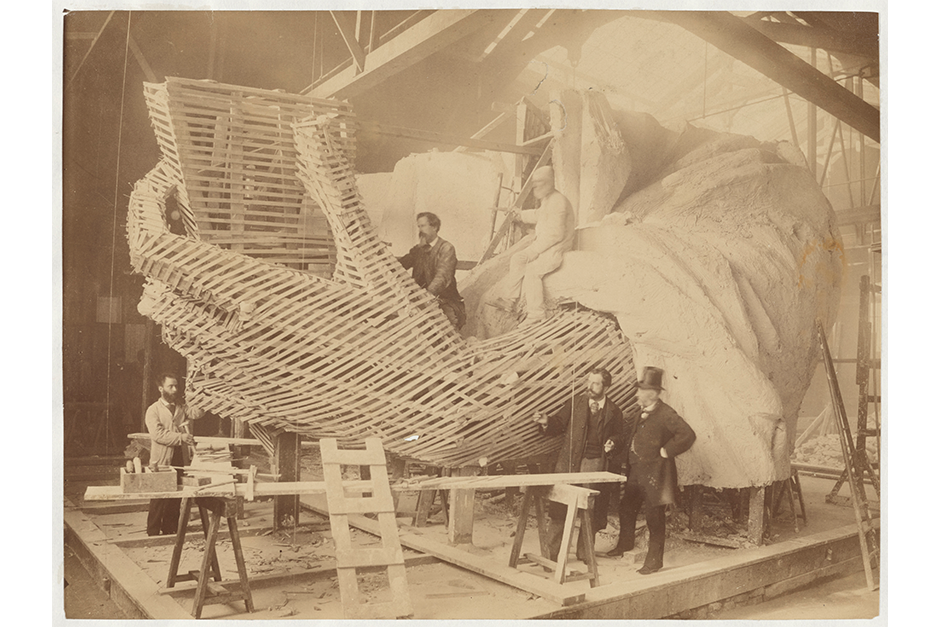 [Construction of the skeleton and plaster surface of the left arm and hand of the Statue of Liberty, at the Gaget, Gauthier & Co. workshop in Paris, 1881–1883]